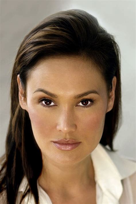 Tia Carrere